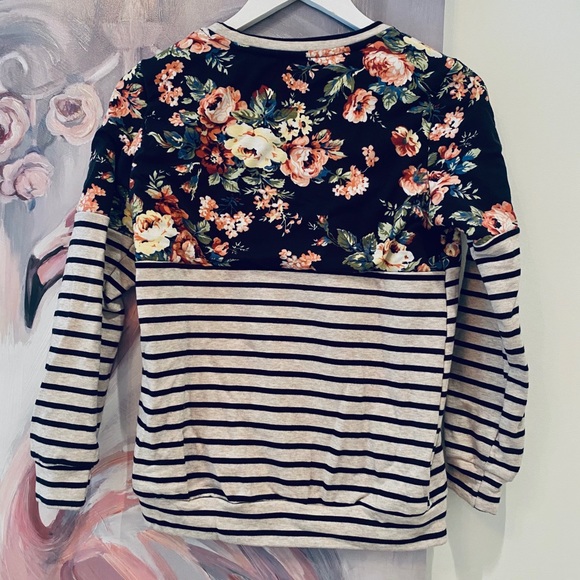 Mindy Maes Market Crew Neck Sweatshirt - Picture 2 of 6